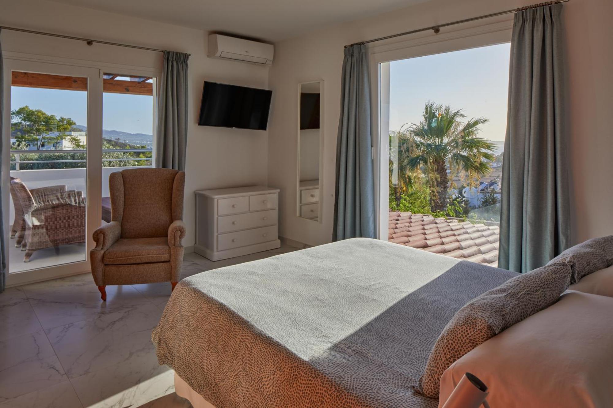 Villa Can Joan I - Fantastic Sunset Views And Family Friendly - ซานอันโตนิโอ ภายนอก รูปภาพ